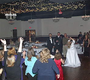 Single Ladies Reach For The Bouquet